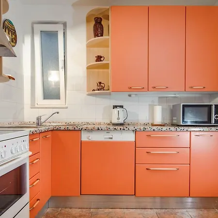 Mama Luci Appartement *