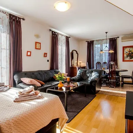 Apartament Mama Luci *