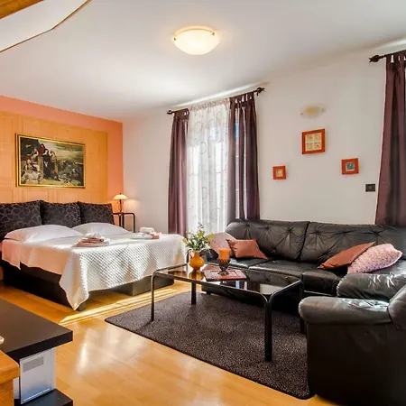 Apartament Mama Luci *