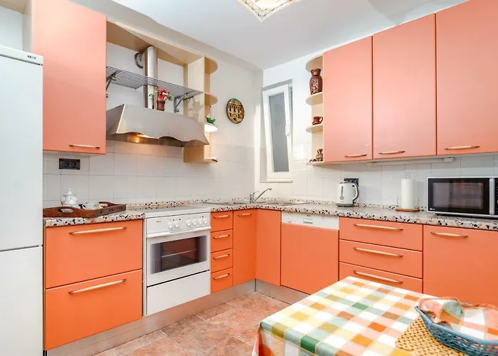 Mama Luci Lejlighed *