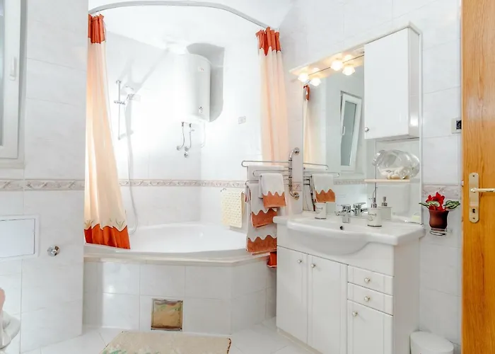 Mama Luci Lejlighed *